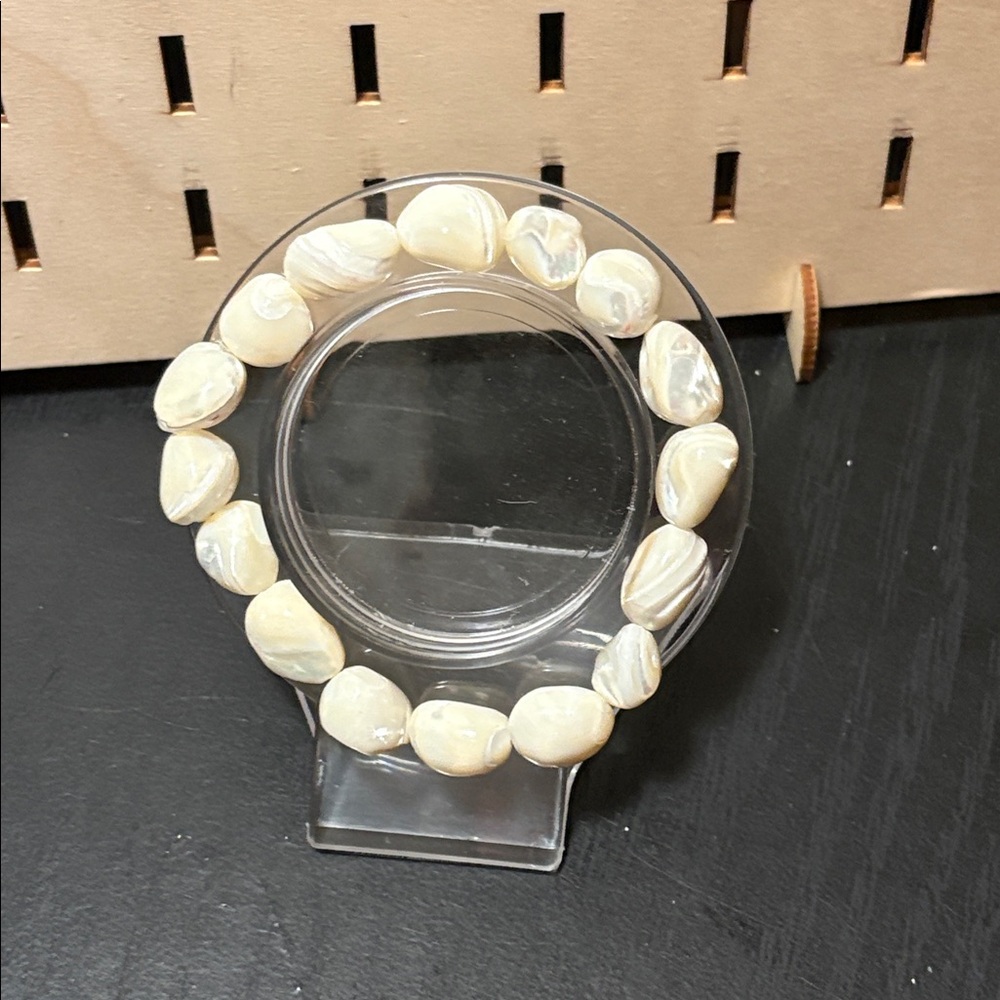 Handcrafted mother of pearl beaded bracelet